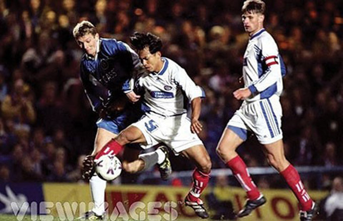 Ngọc Hải (giữa) thời kỳ thi đấu ở châu Âu