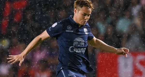 Theerathon nén đau thi đấu.