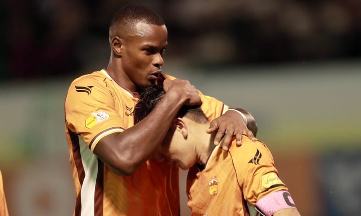 HAGL giữ lại 1 điểm trên sân nhà.