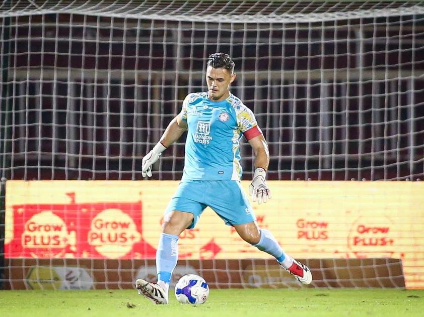 Chính thức trụ hạng, CLB TP HCM muốn giữ chân sao Việt kiều 650702